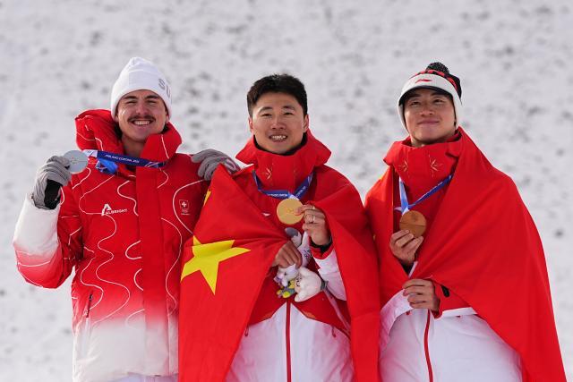 1771652574302087442.jpg 冬奥会|自由式滑雪——男子空中技巧决赛:王心迪夺冠XxjpseC001486_20260220_MVPFN0A001.jpg